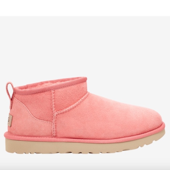SOLD OuT💓WITH TAGS 💓 UGG®
Women's Classic Ultra Mini Shearling Booties PBSM … - Picture 10 of 13
